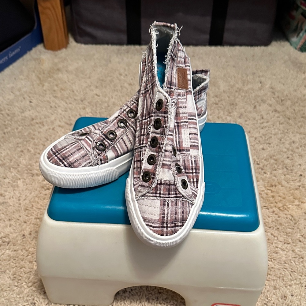 NEW Plaid BLOWFISH Malibu Sneakers SiZe 6.5